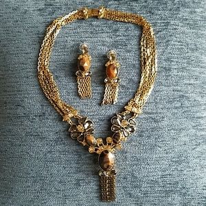 Ann Taylor Necklace & Earrings